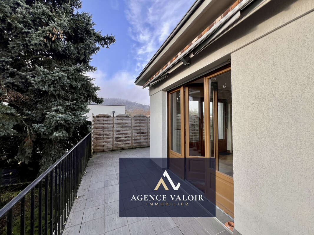 Appartement à FAMECK