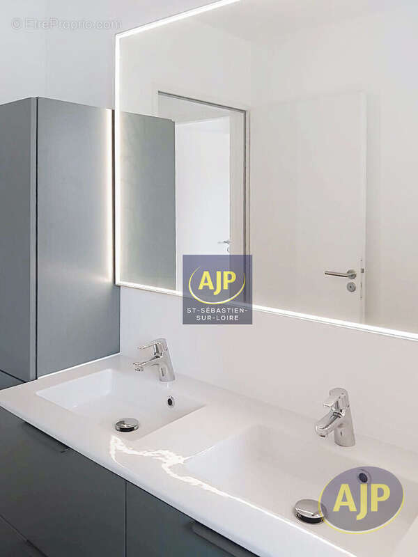 Maison à SAINT-SEBASTIEN-SUR-LOIRE