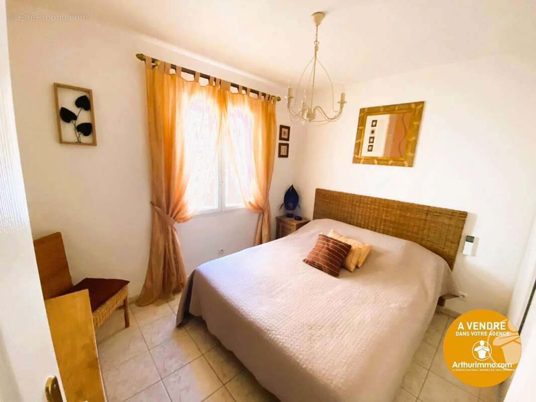 Maison à BORMES-LES-MIMOSAS