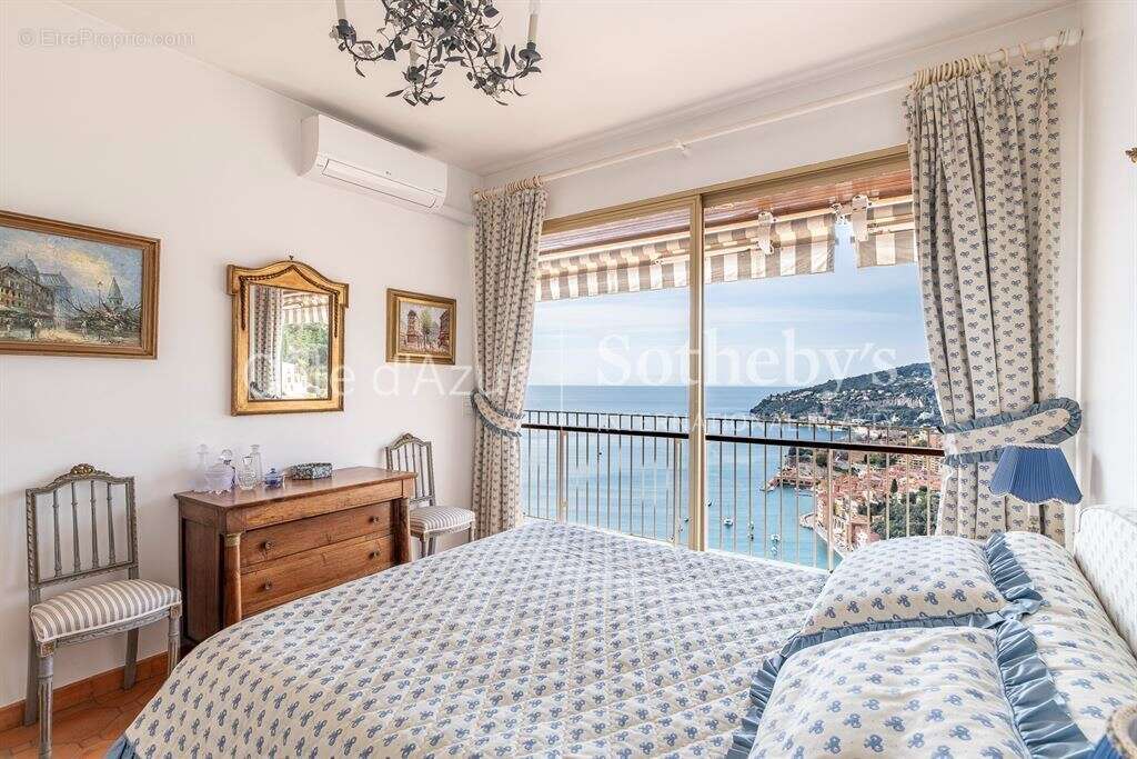 Appartement à VILLEFRANCHE-SUR-MER