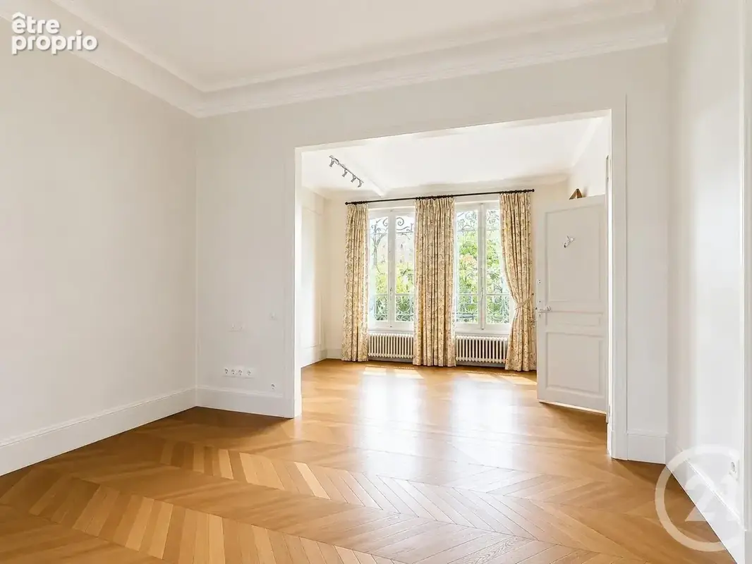 Maison 8 pièces 190 m² à vendre à Chartres (28000) - photo 2