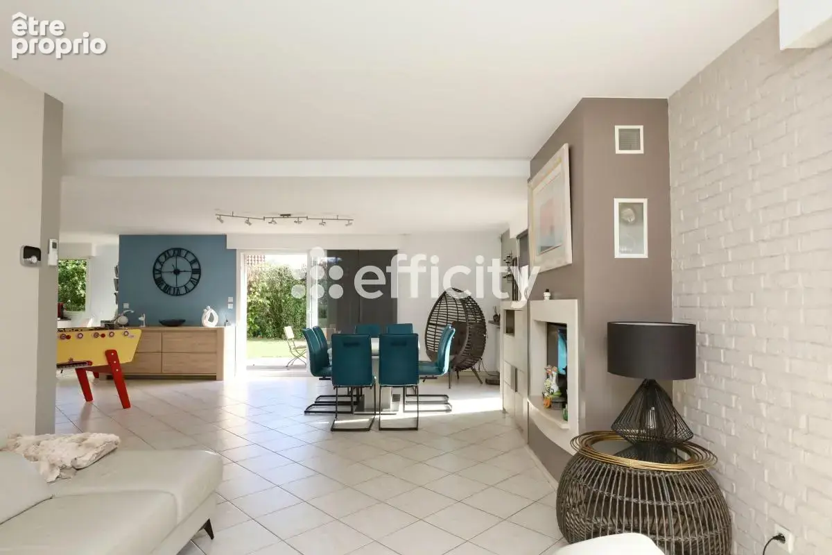 Maison 5 pièces 129 m² à vendre à Quesnoy-Sur-Deule (59890) - photo 2