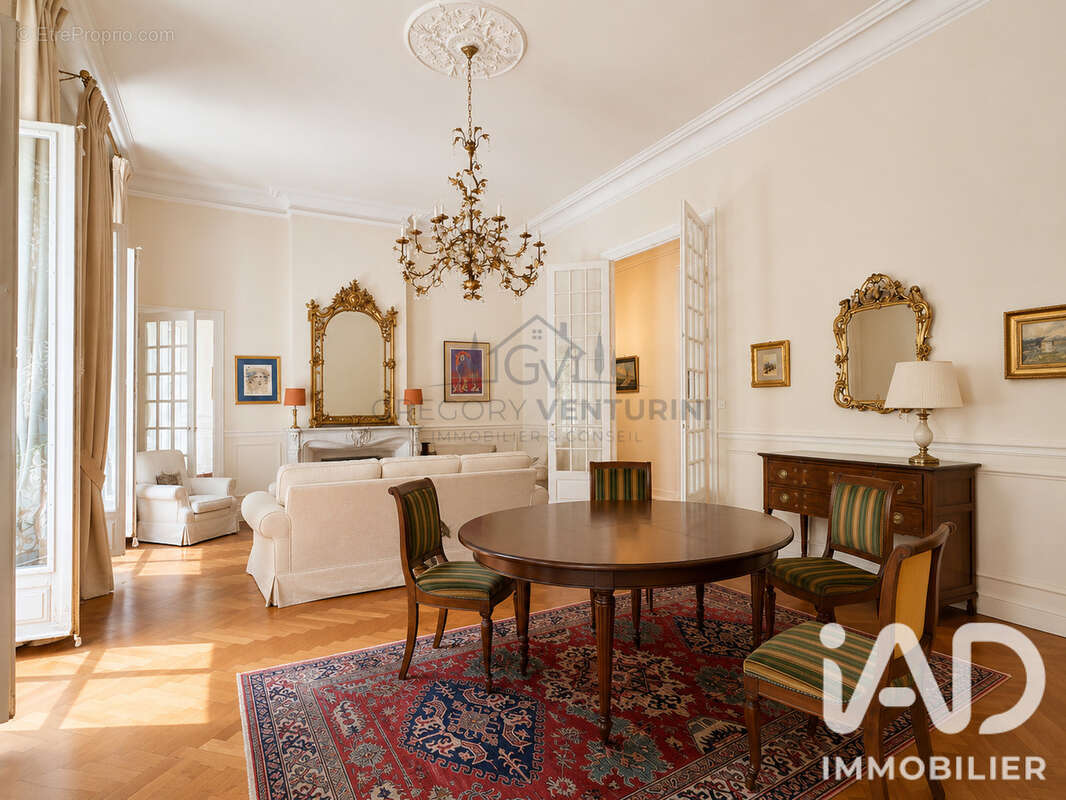Appartement 215 m² à Marseille-6e  - photo 4