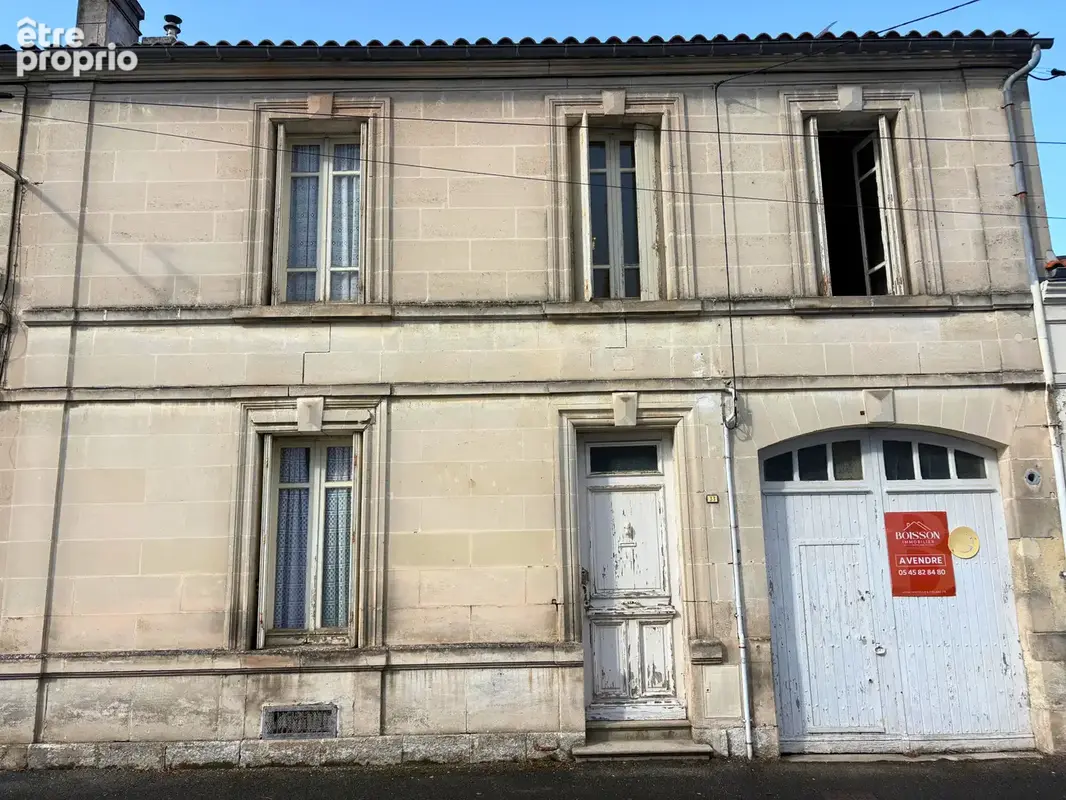 MAISON DE VILLE avec garage et jardin dans le quartier recherché du Sacré-Cœur à Cognac - photo 1
