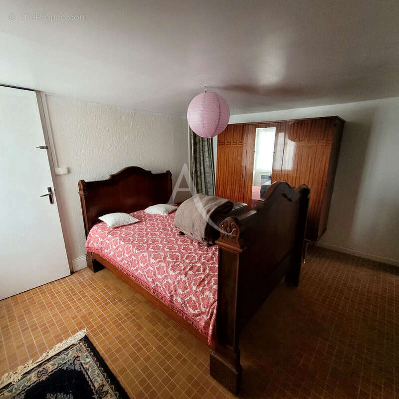 Maison à SAINT-AVAUGOURD-DES-LANDES