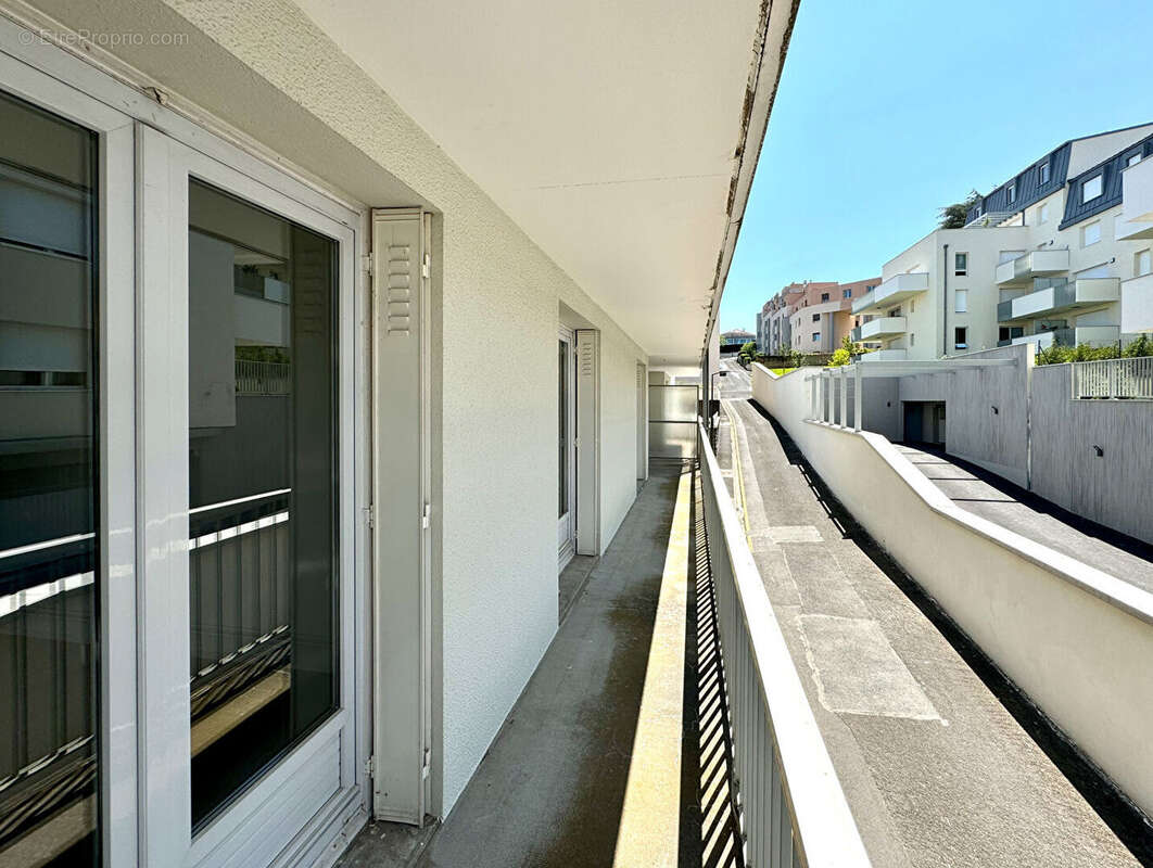 Chamalières proche carrefour europe / spacieux 100 m2 à vendre - balcon et box ! - photo 7