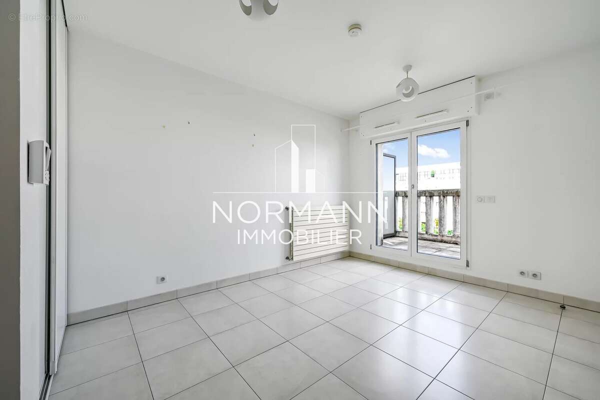 Appartement à LEVALLOIS-PERRET