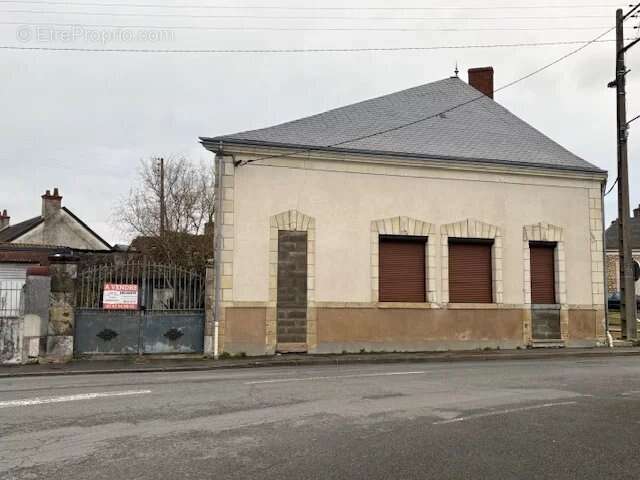Maison à HOMMES