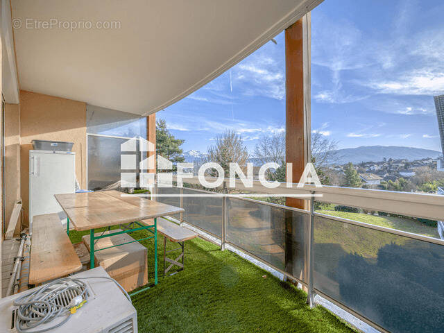 Appartement à POISY