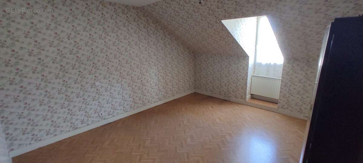 Maison à SAINT-MARCEL