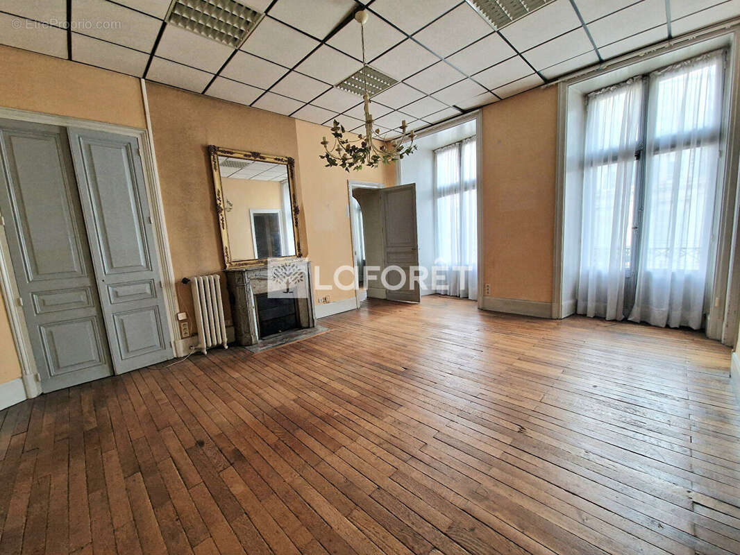 Appartement Limoges 4 pièce(s) 139.60 m2 - photo 3