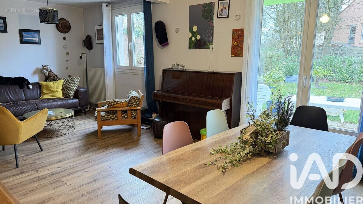 Photo 1 - Maison à COMBS-LA-VILLE