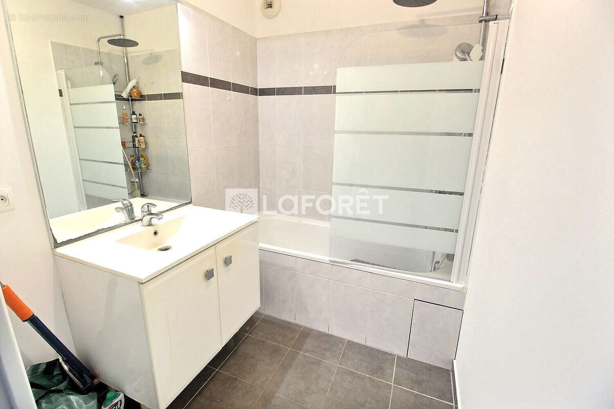 Appartement à GENNEVILLIERS