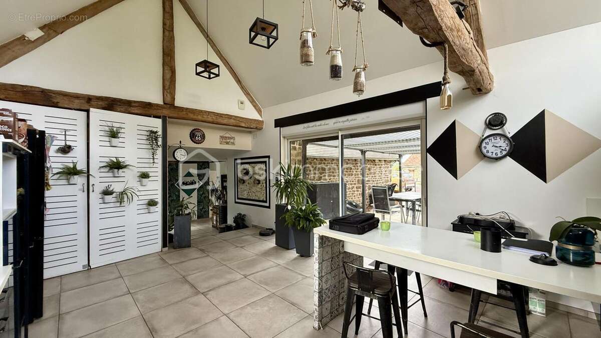 Maison à CHAMPSECRET