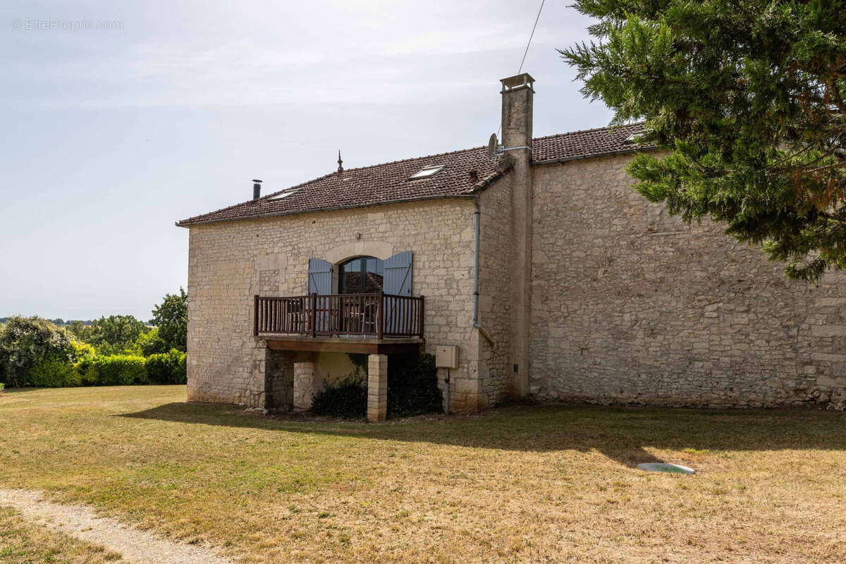 Country house with pool - photo 12