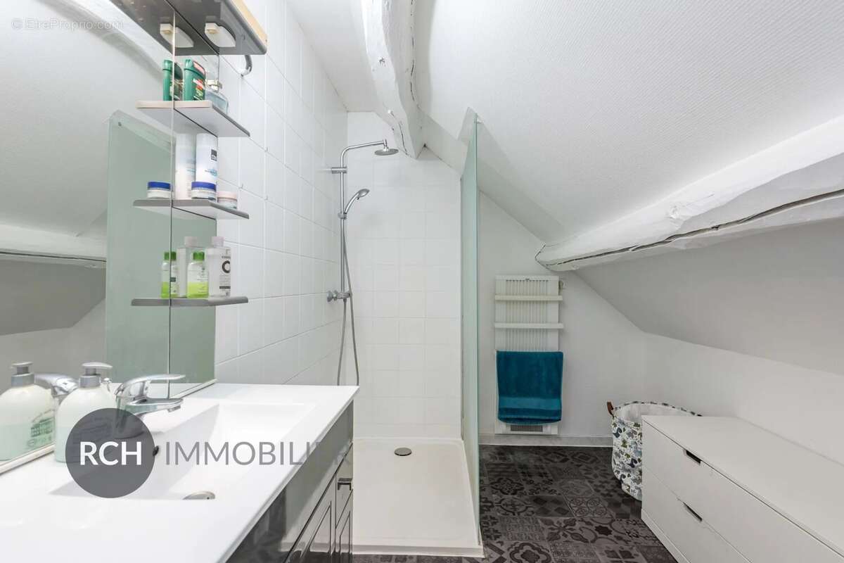 Maison à BAZAINVILLE