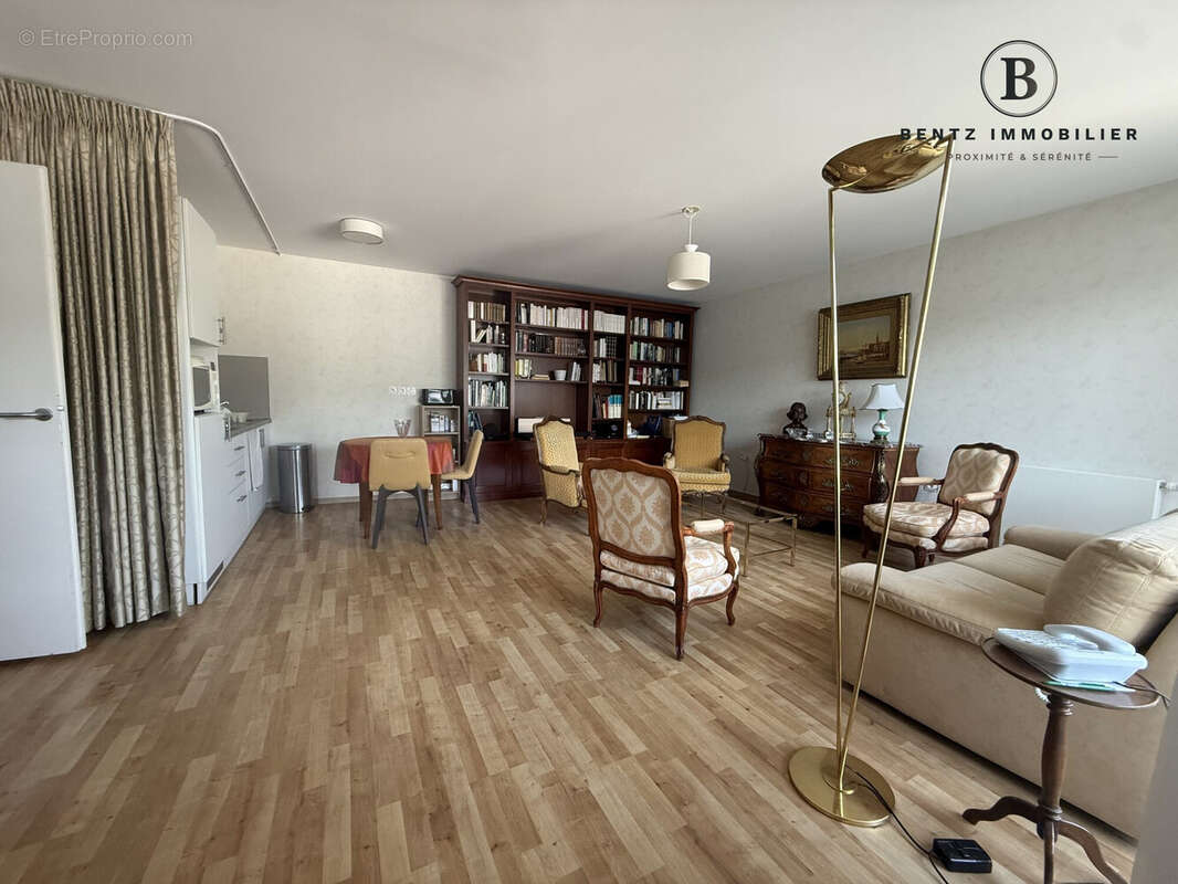 Salon-séjour - Appartement à OBERHAUSBERGEN