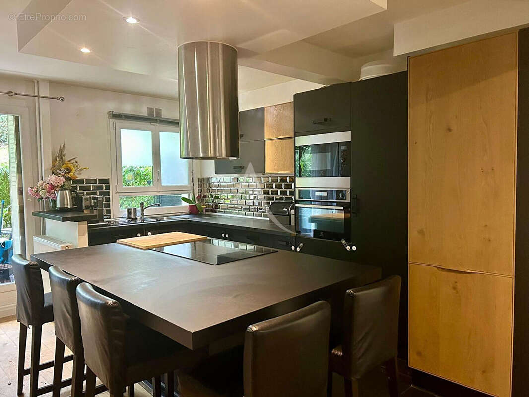 Appartement à SURESNES