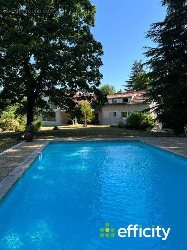 Maison à SAINT-MARTIN-D'URIAGE