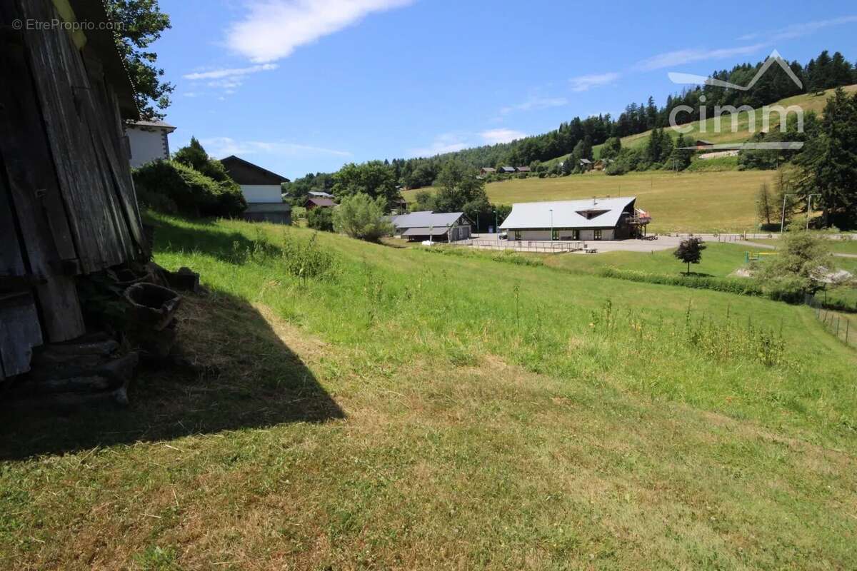 Maison à BOURGET-EN-HUILE