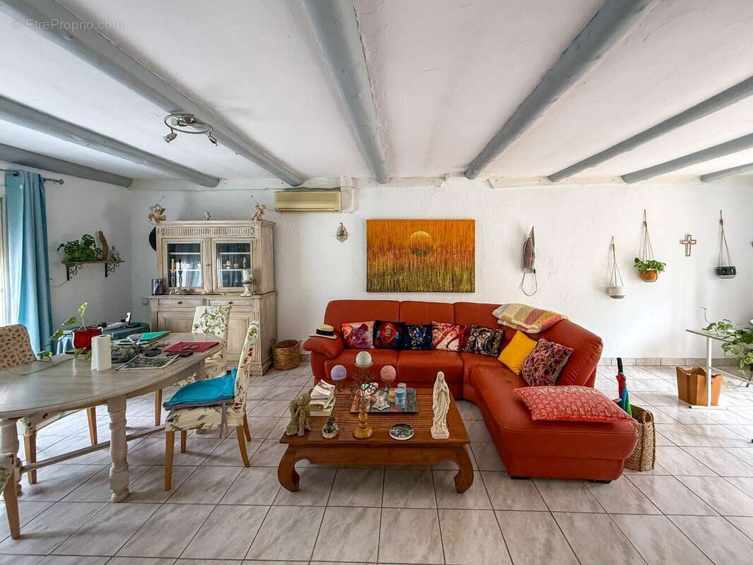 Villa T5 de 128,50 m² de plain-pied sur 1 190 m² de terrain plat. - photo 4