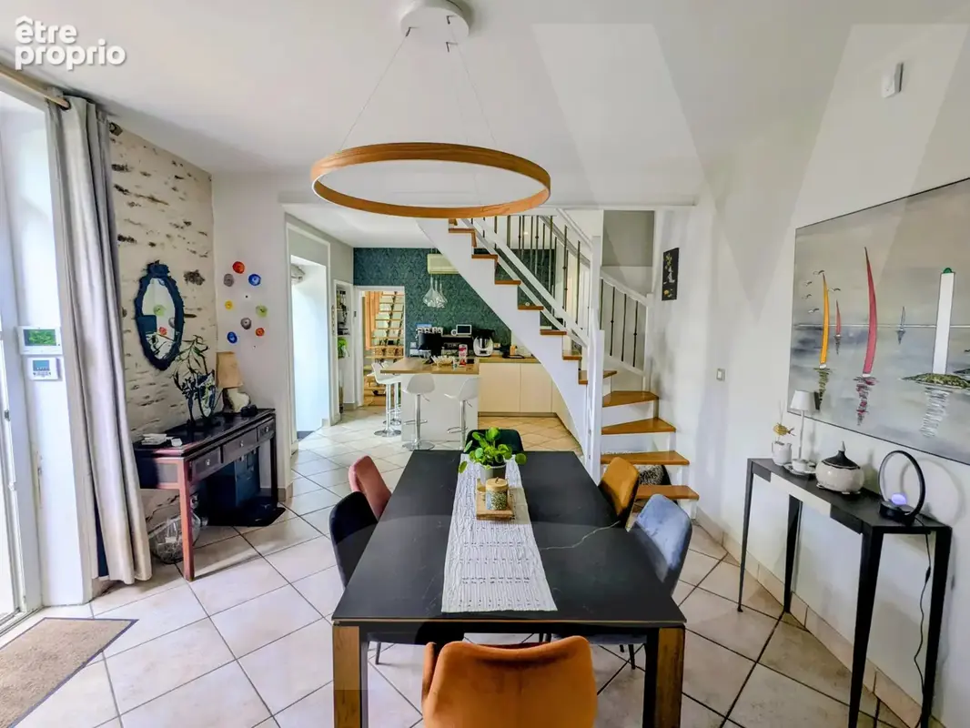 Maison de charme climatisée – 182 m² au sol  – 4 chambres + 1 Bureau – Jardin plein sud - photo 3