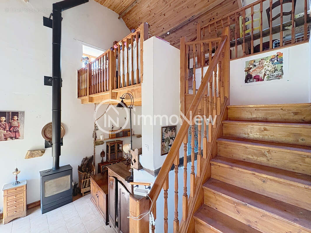 Magnifique longere annee 1711 d une surface de 140 m2 sur 1835 m2 - photo 8