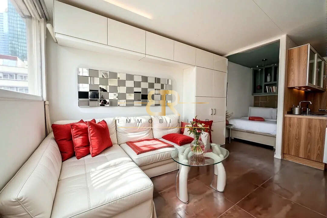 Appartement à COURBEVOIE