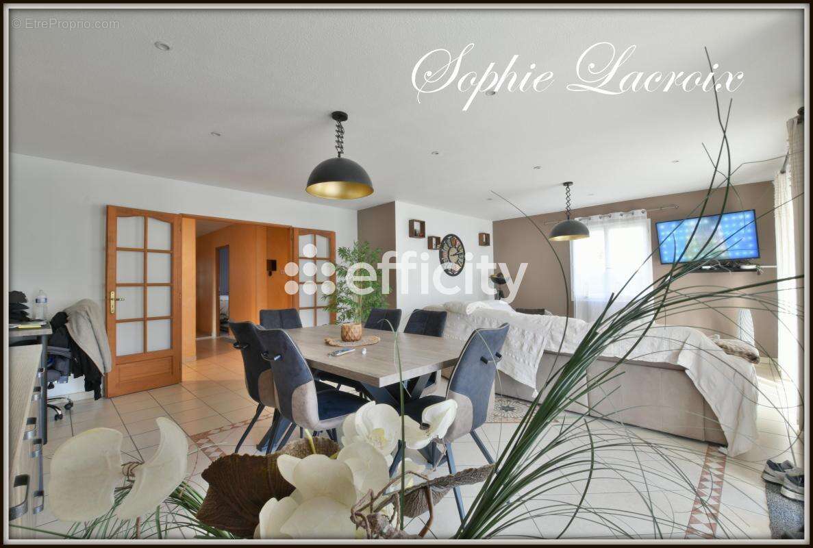 Maison à ROUSSILLON