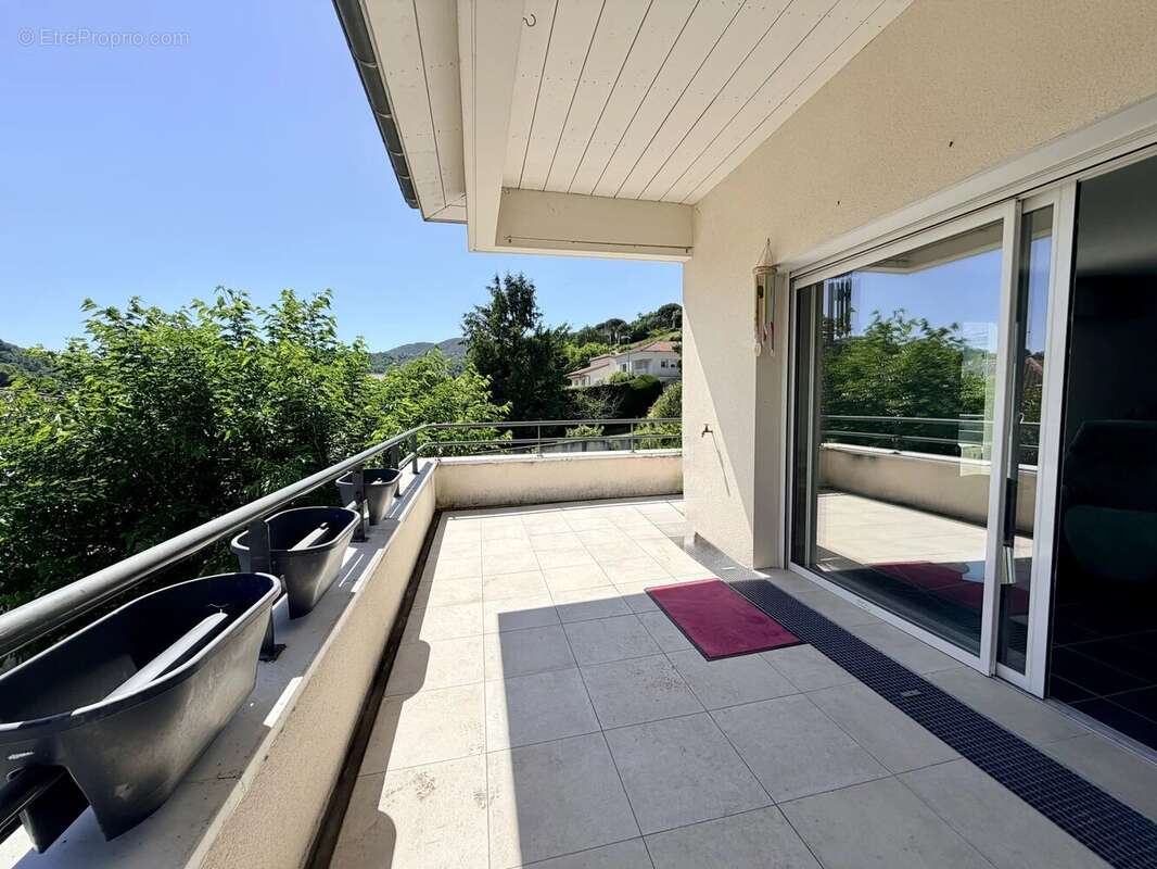 Appartement à SAINT-PERAY