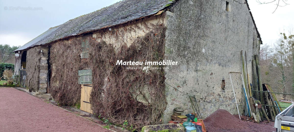 Maison à LA FONTAINE-SAINT-MARTIN