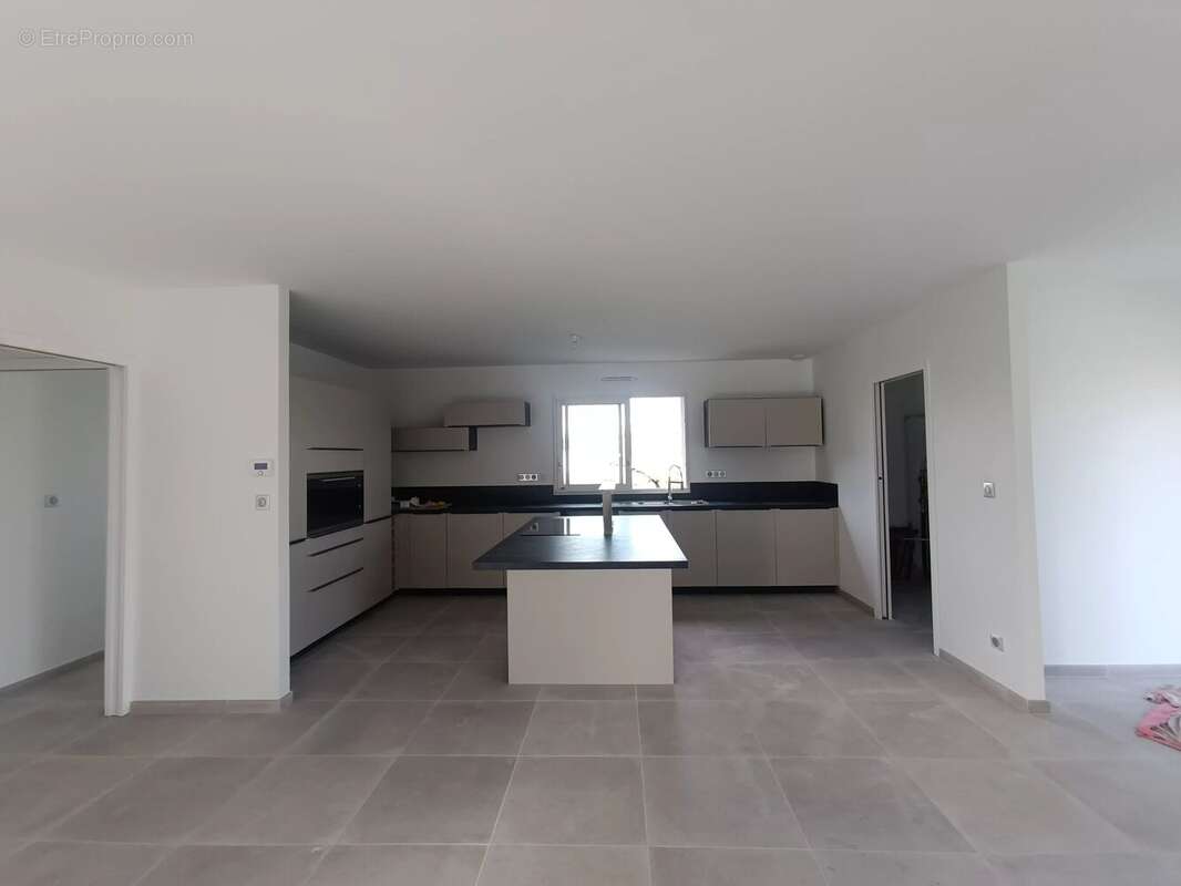 Maison à RUELLE-SUR-TOUVRE