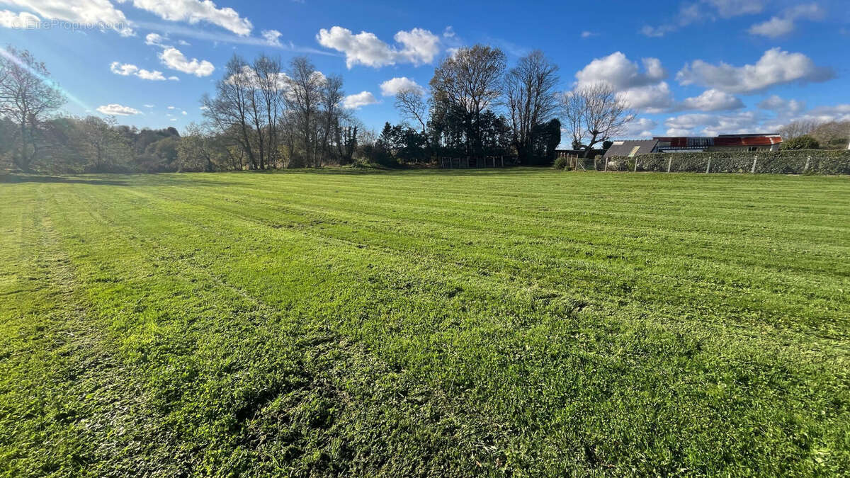 Terrain à ERGUE-GABERIC