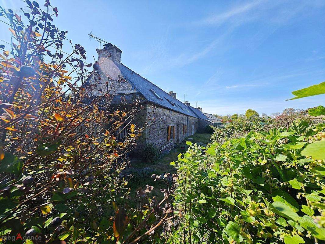 Maison à GUEHENNO