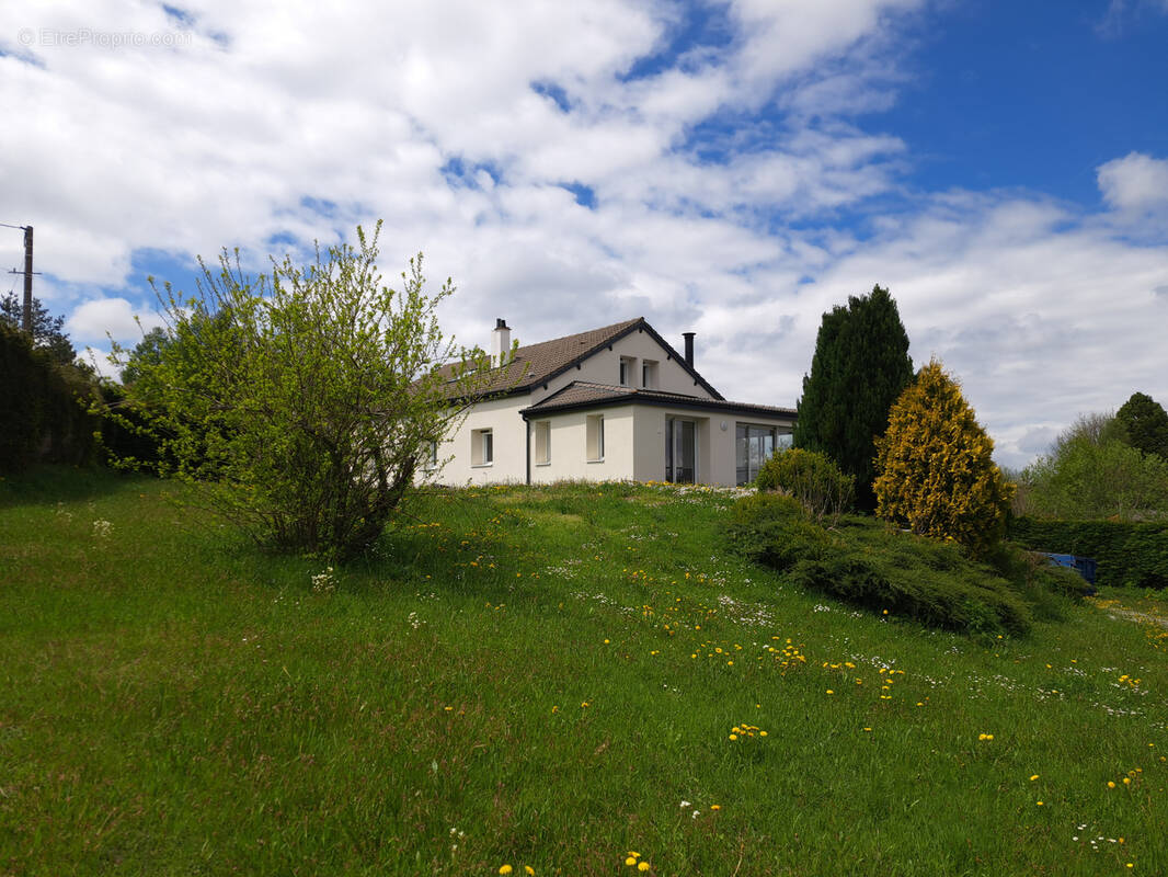 Maison à LE CHAMBON-SUR-LIGNON