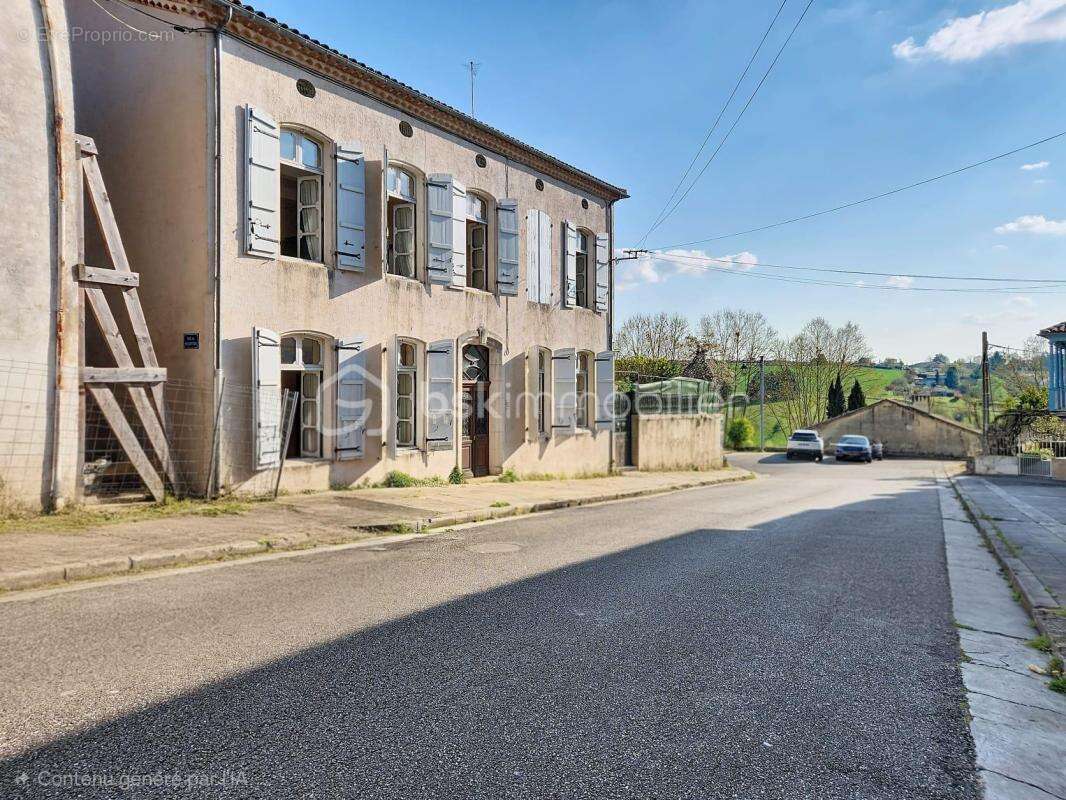 Maison à MEZIN