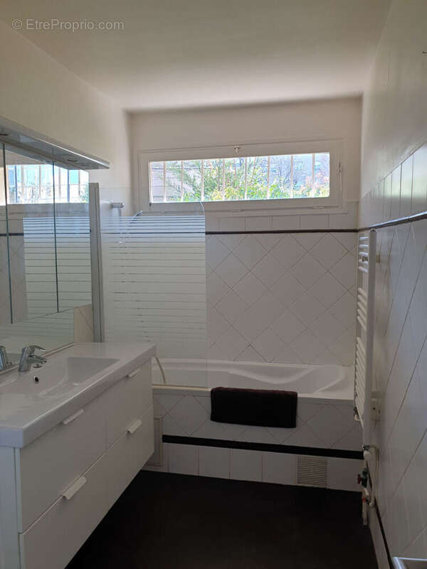 Appartement à NANTERRE