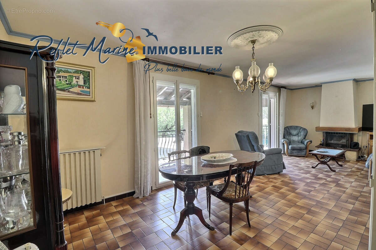 LA CIOTAT SAINT JEAN   RARE ! Maison 167 m2, terrain 1 078 m2 avec potentiel de division - photo 4