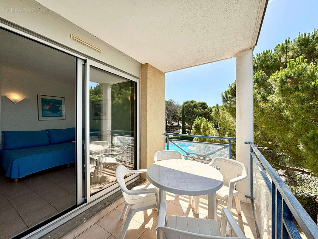 Appartement meublé avec balcon LIBRE dans une résidence avec piscine et parking - photo 4