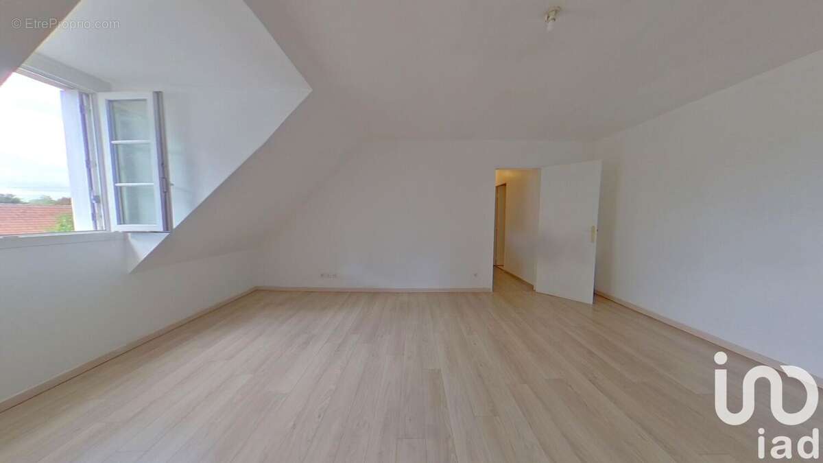 Photo 2 - Appartement à GUIGNES