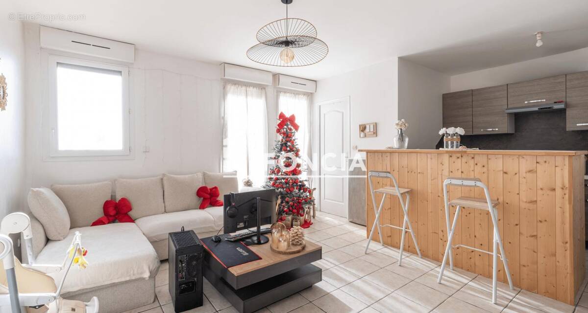 Appartement à PORT-DE-BOUC