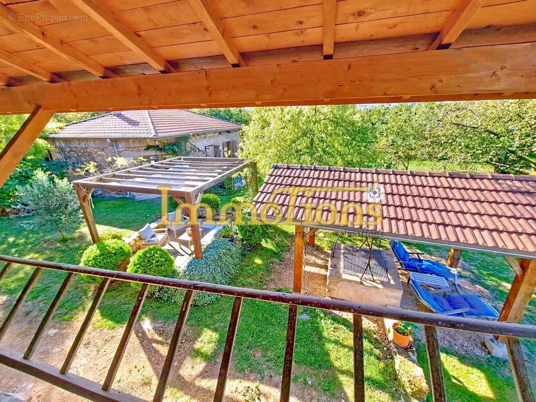 Maison à SAINT-HILAIRE-DU-ROSIER