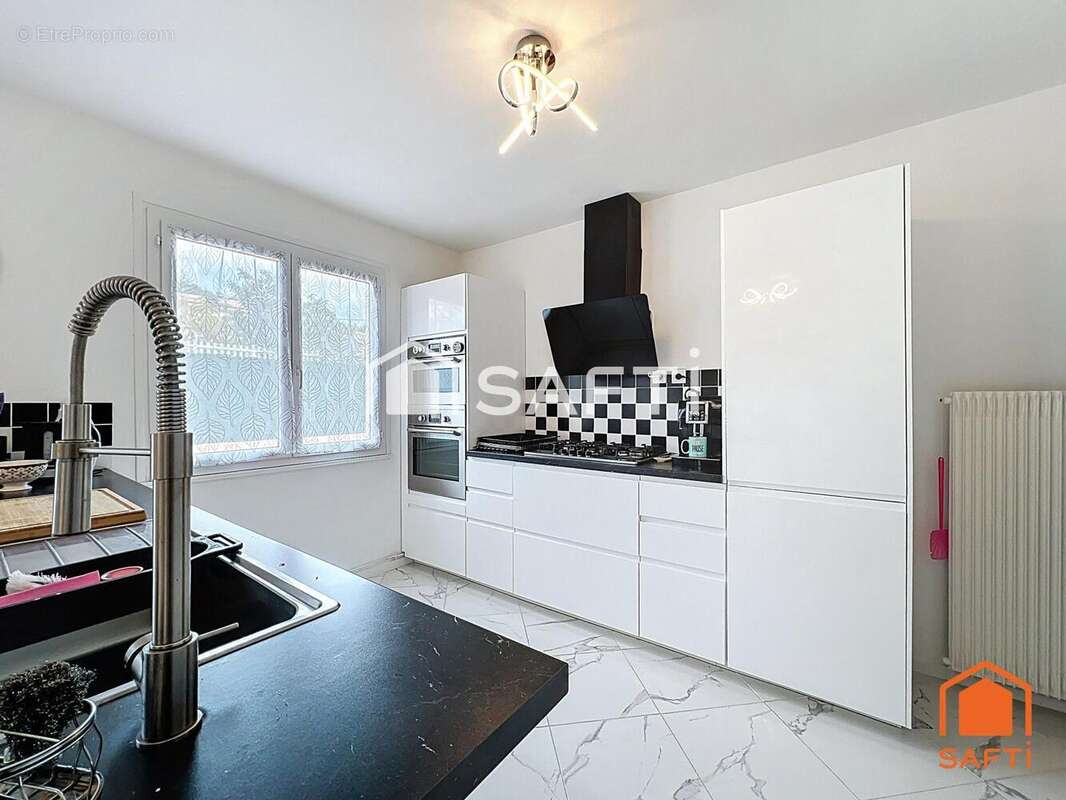 Photo 4 - Maison à REGUSSE