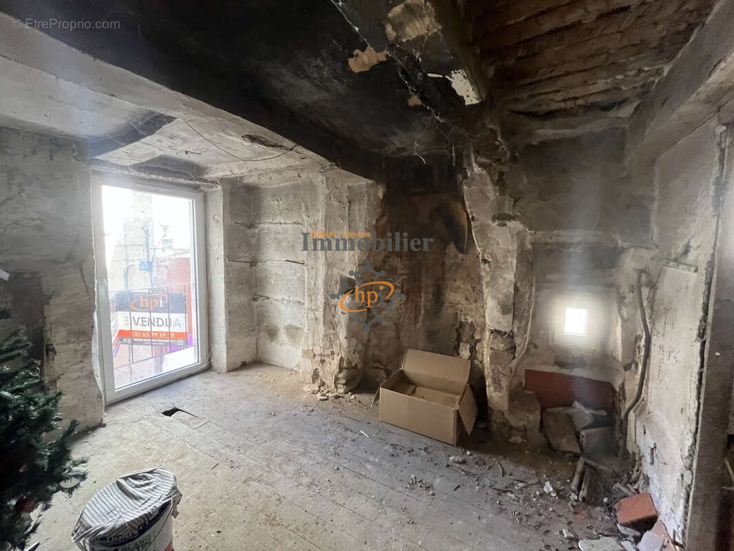 Vente maison de ville avec local à rénover Saint-Affrique - photo 3