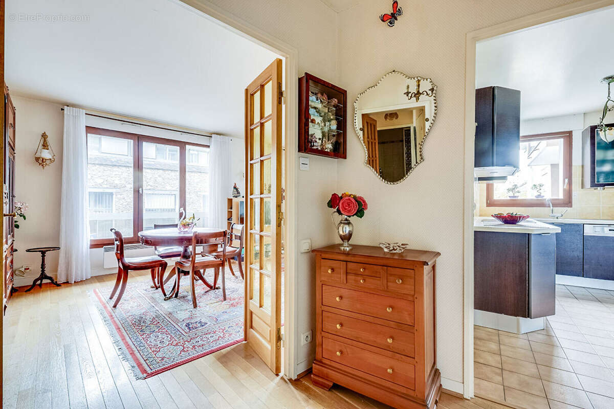 Appartement à PARIS-20E