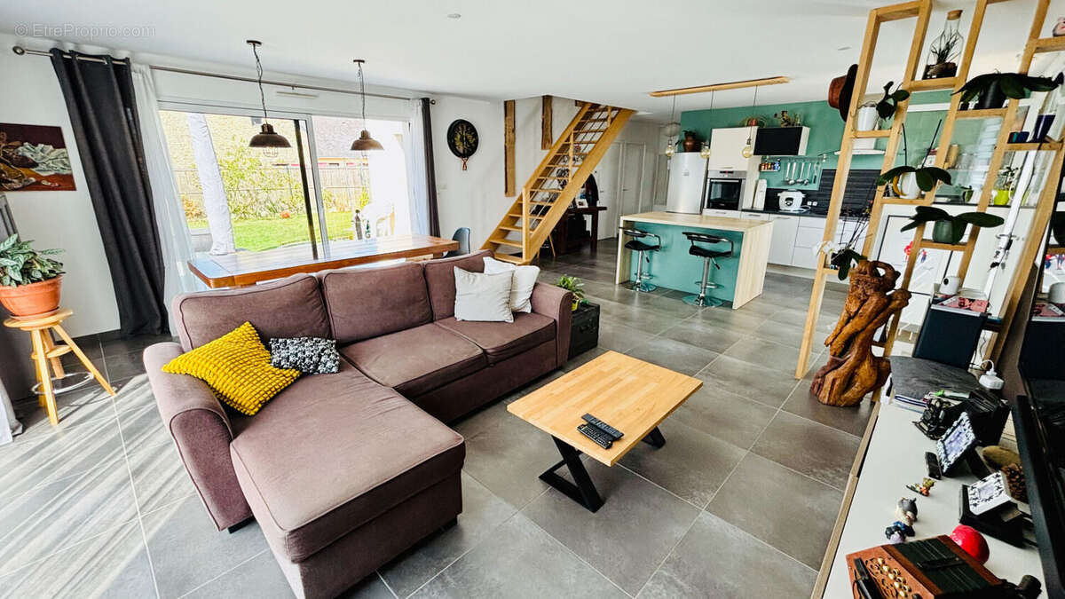 Maison à SAINT-LYPHARD