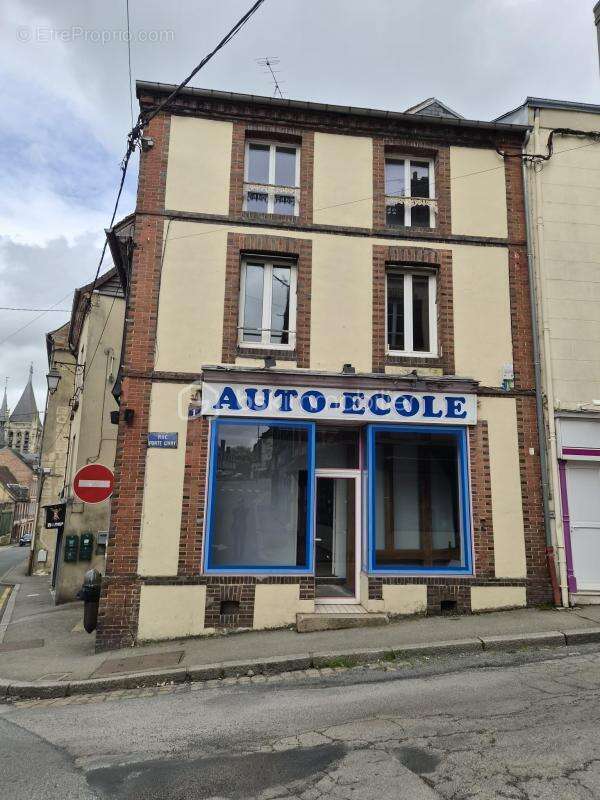 Commerce à L'AIGLE