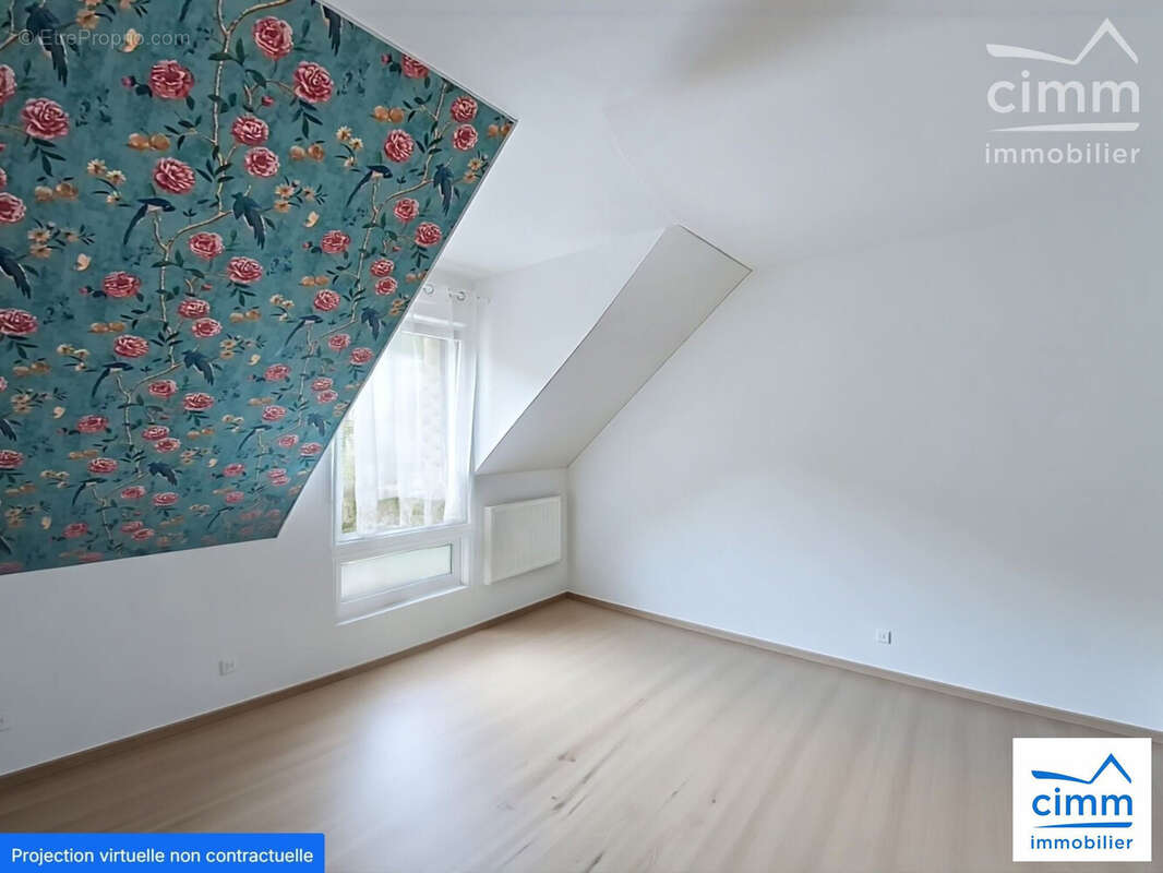 1 Chambre du haut - Maison à SAINT-ERBLON