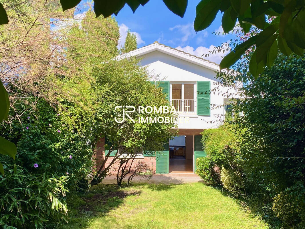 Maison à LA CELLE-SAINT-CLOUD