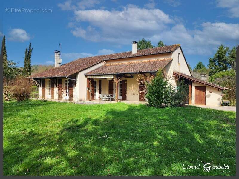 Maison à MONTCARET